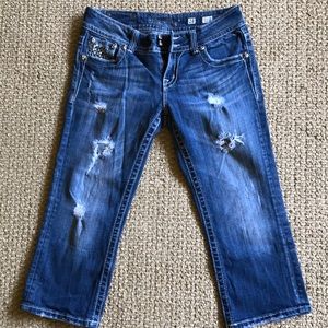 Miss Me Cropped Jeans 28